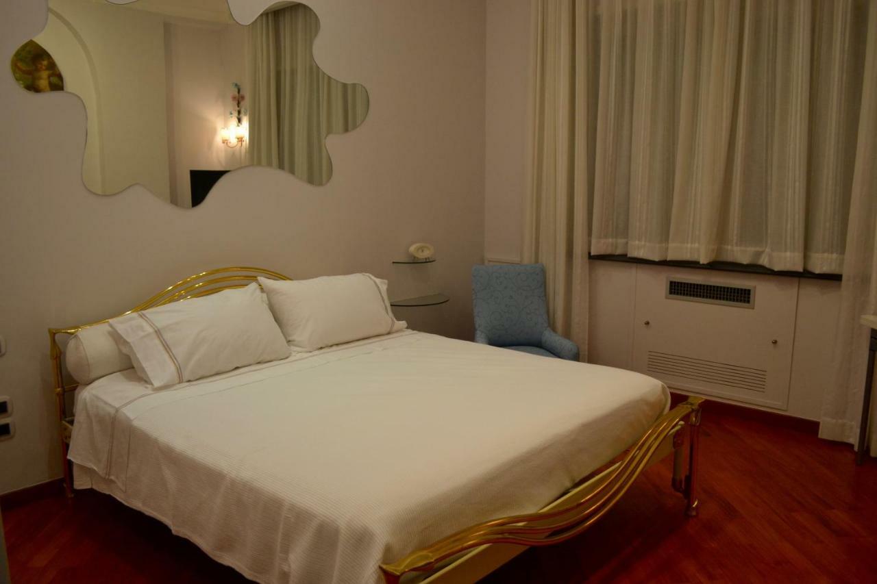 Dimora Tafuri Bed and Breakfast Salerno Buitenkant foto