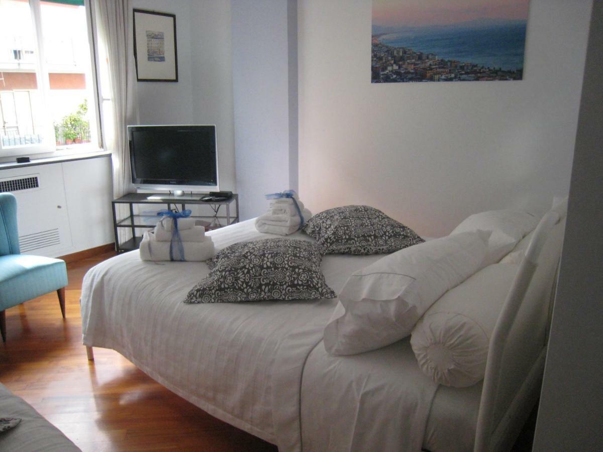 Dimora Tafuri Bed and Breakfast Salerno Buitenkant foto